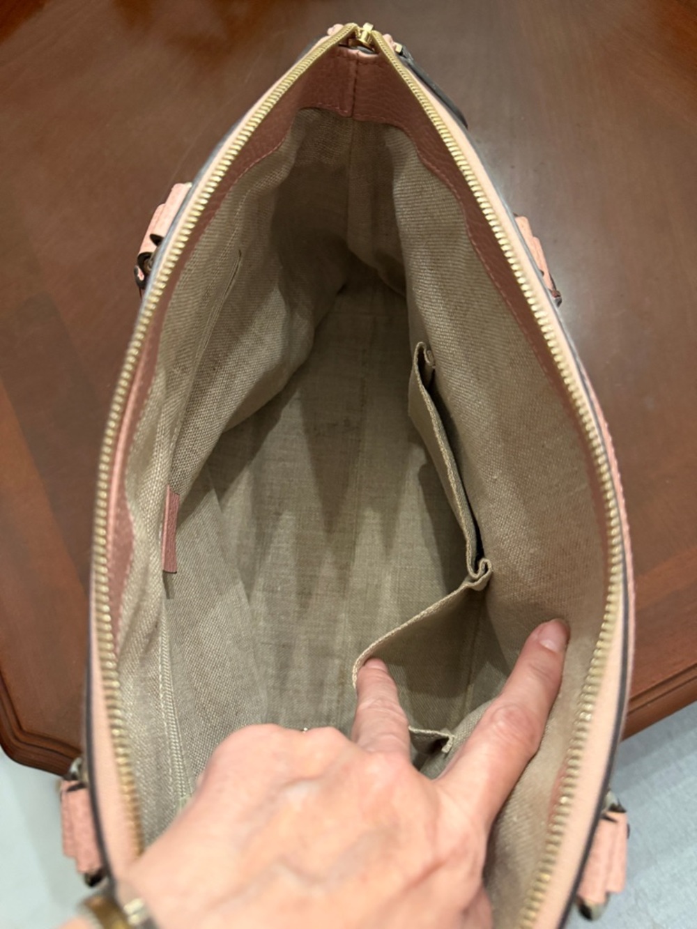 Gucci Pink Leather Hobo Bag - Picture 6 of 12